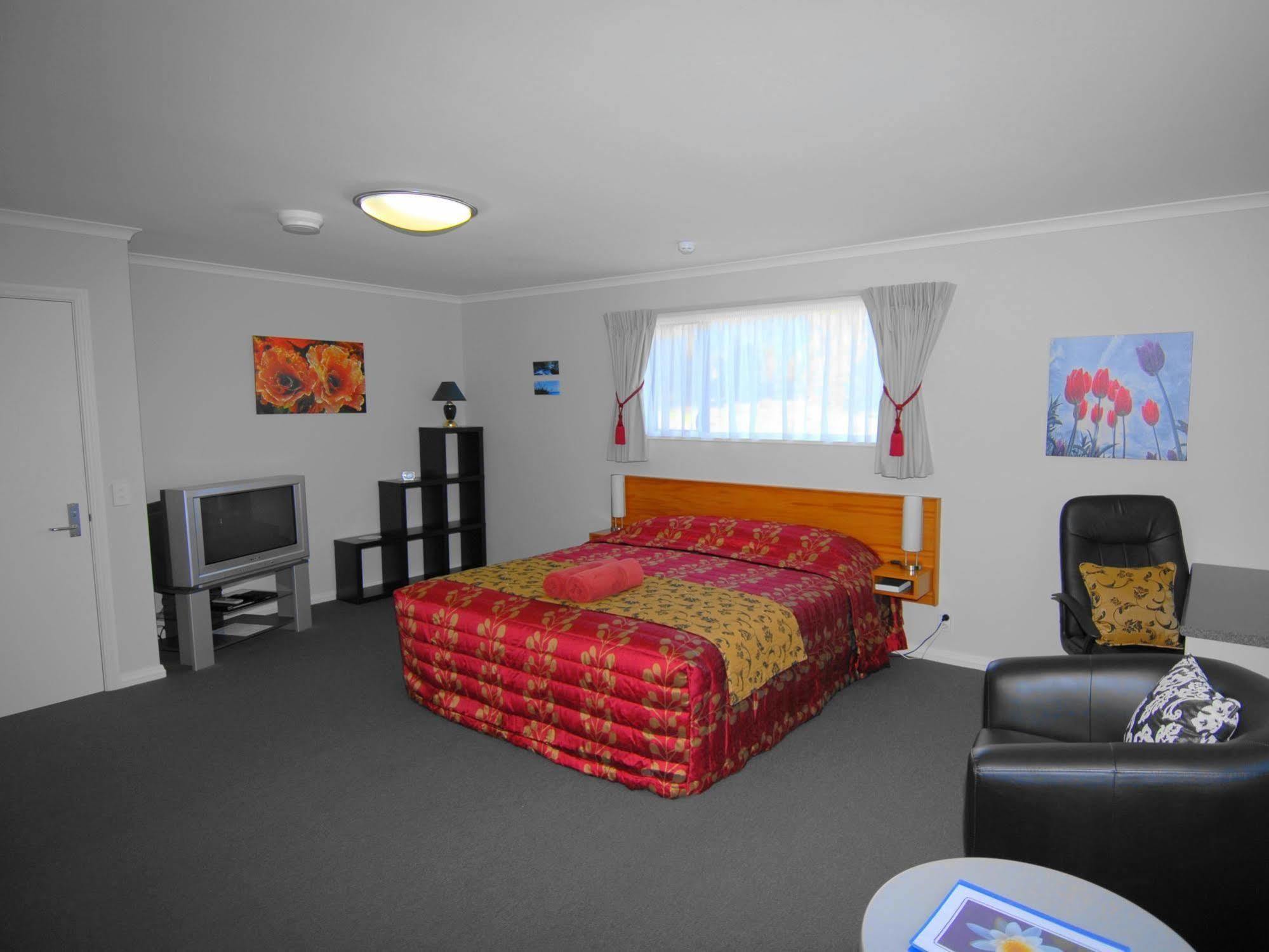 High Peaks Hotel Fox Glacier Esterno foto