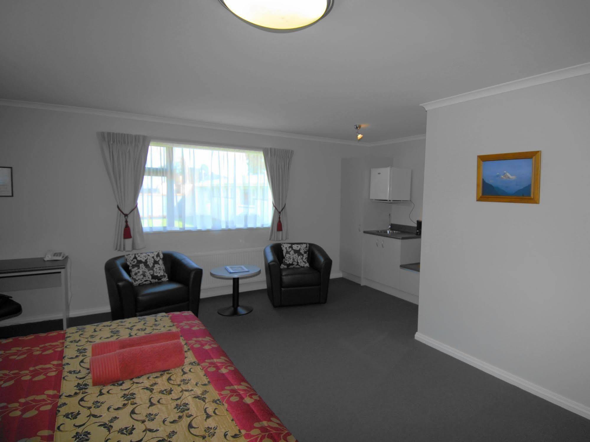 High Peaks Hotel Fox Glacier Esterno foto